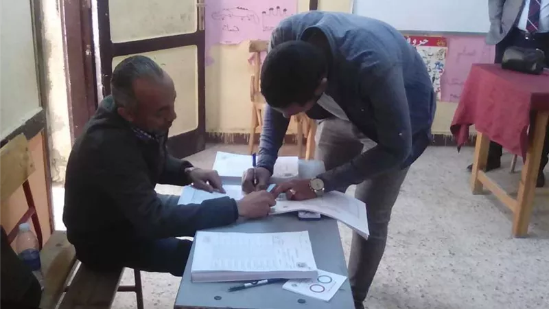 بالصور.. انتظام سير العملية الانتخابية بمدرسة السيدة عائشة بالهرم
