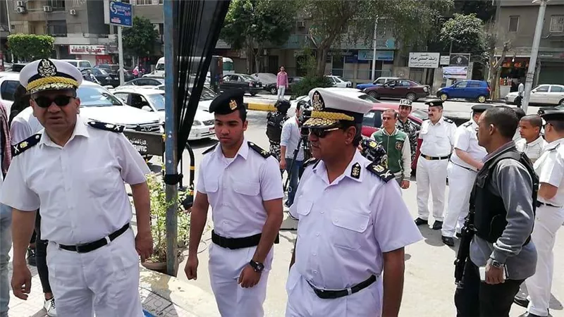 حكمدار الجيزة يجري جولة تفقدية بالدقي لمتابعة سير العملية الانتخابية