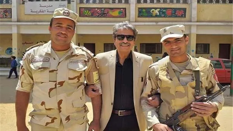 جمال عبد الناصر يدلي بصوته في الاستفتاء على التعديلات الدستورية
