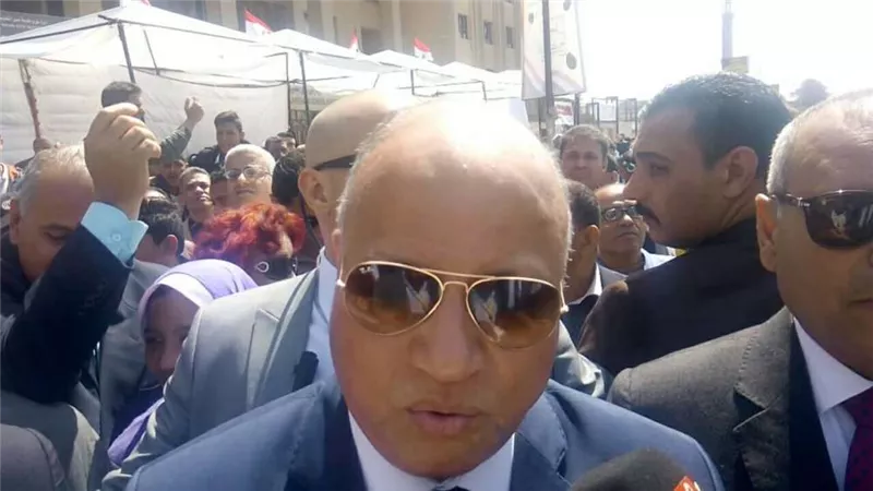 محافظ القاهرة يتفقد لجان مجمع الملك فهد بمدينة نصر