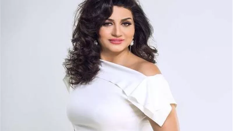 بالفيديو.. وفاء عامر تتعرض لمقلب ساخن من نجلها على 