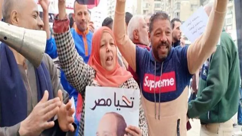 لليوم الثاني.. آلاف المواطنين يتوجهون للإدلاء بأصواتهم في تعديلات الدستور