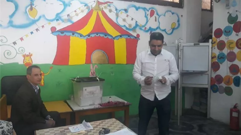 صور.. بدء توافد المواطنين على لجنة مدرسة القومية بالعجوزة للإدلاء بأصواتهم
