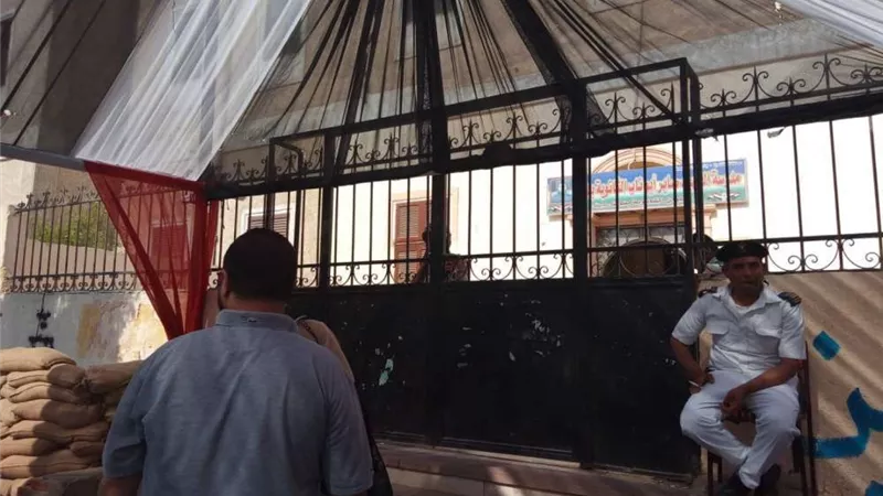 مدارس حلوان تغلق أبوابها أمام الناخبين بالاستفتاء لقضاء فترة الراحة