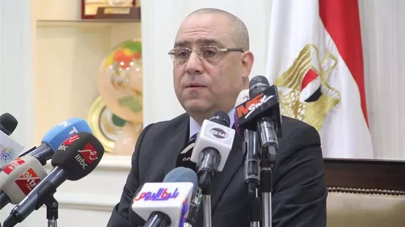 الإسكان: جاري الانتهاء من تشطيب 159 عمارة شاملة المرافق بالجيزة