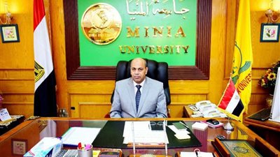 رئيس جامعة المنيا يقدم التهنئة للرئيس السيسي بعيد تحرير سيناء
