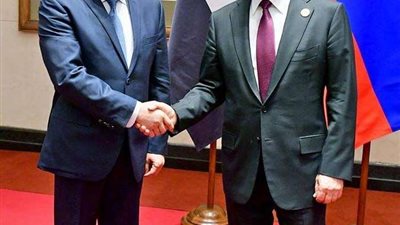 بالصور.. تفاصيل لقاء السيسي وبوتين على هامش قمة منتدى 