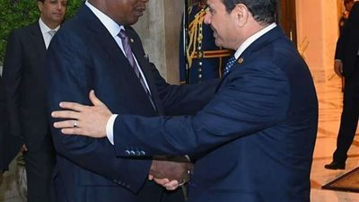 السيسي يشيد بالعلاقات التشادية في استقبال ديبي