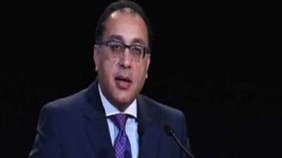 رئيس الوزراء يهنئ البابا تواضروس بعيد القيامة