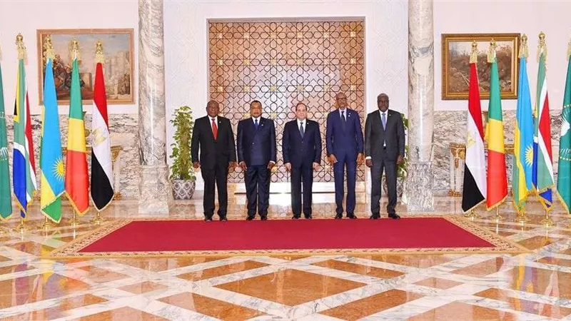 السيسي يترأس اجتماع الترويكا بمشاركة رؤساء رواندا وجنوب أفريقيا