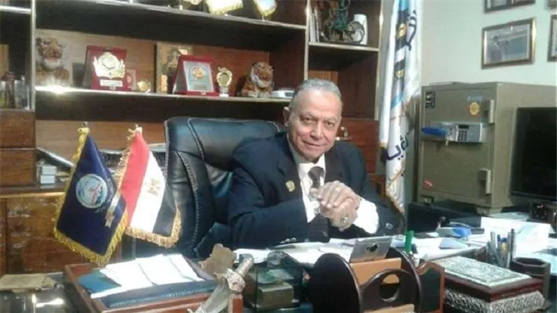 رئيس 