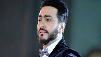 تامر حسني يطالب جمهوره بالدعاء للإعلامي شريف مدكور