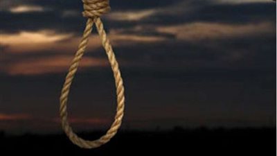 التحقيق في العثور على موظف مشنوق داخل شقته في الظاهر