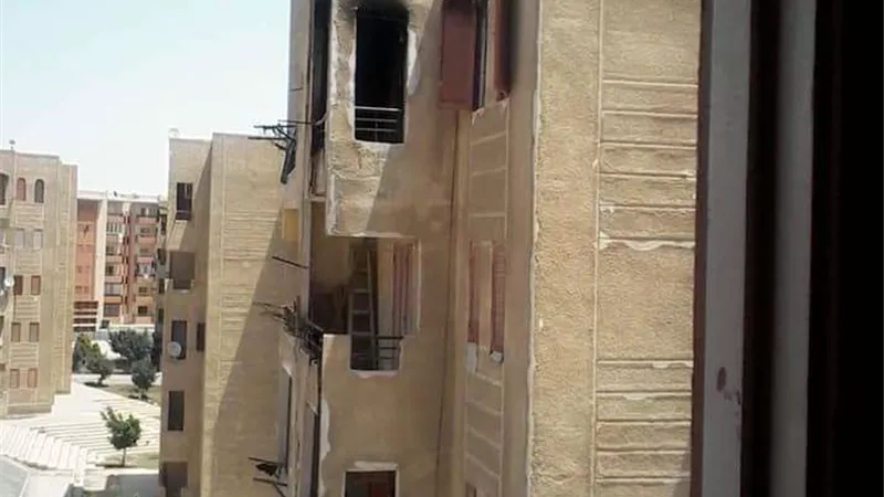 حريق ينهي حياة طفلة ويصيب شقيقها بالعبور