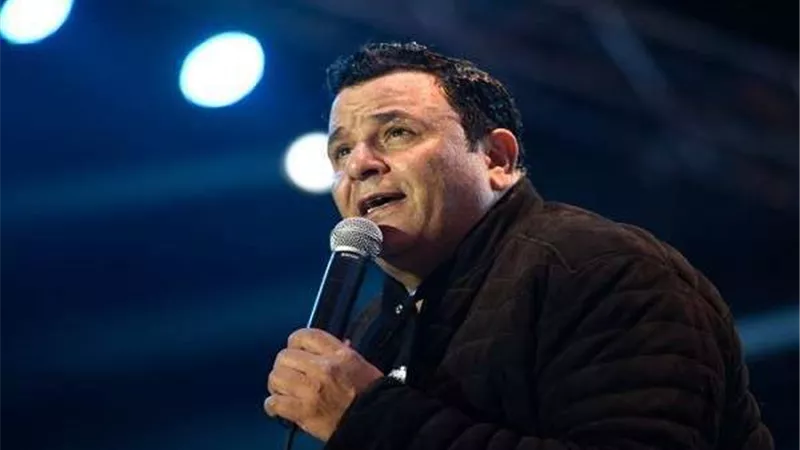 الليلة.. محمد فؤاد يطرب الجمهور بحفله الغنائي في أحد الأندية