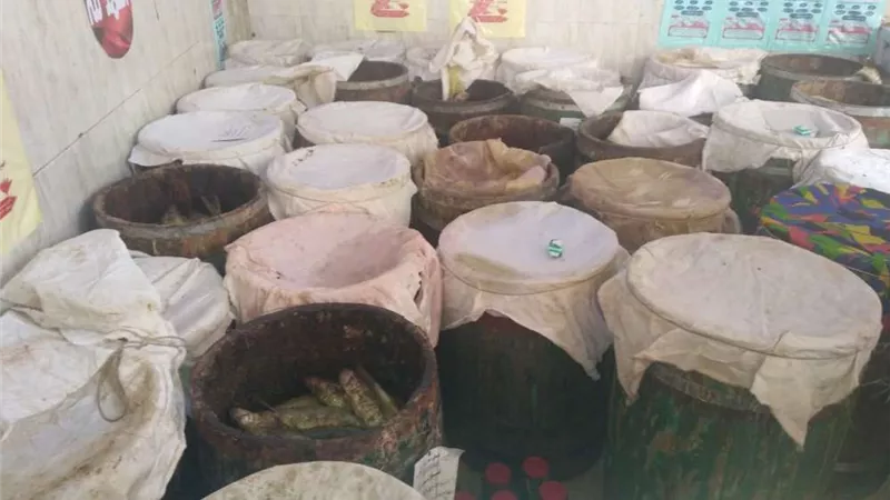 مباحث التموين تصادر طن 