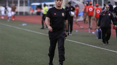 محاضرة فنية للاعبي الأهلي في مران اليوم