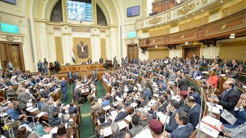 رئيس البرلمان يرفع الجلسة العامة بسبب فوضى النواب