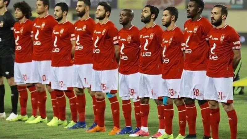 لاسارتي يستقر على تشكيل الأهلي الأخير لمواجهة النجوم