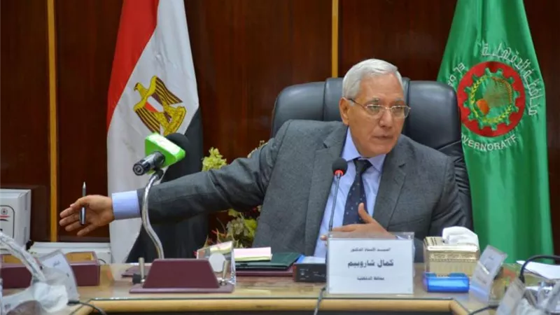 محافظ الدقهلية يشكل لجنة لإغلاق محلات الأسماك المخالفة بالمحافظة