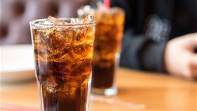 قد تسبب الوفاة.. أحذر المشروبات الغازية على الافطار