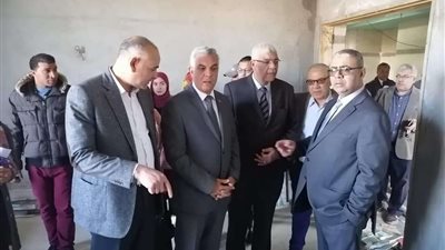 رئيس جامعة المنوفية يتابع تشغيل وحدة بحوث طوخ طنبشا