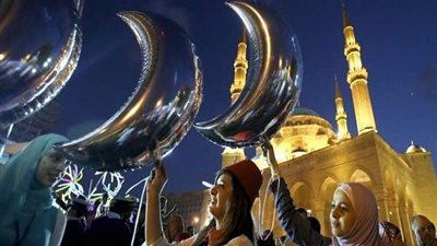 بالفيديو.. شعوب العالم يحتفلون برمضان على طريقتهم الخاصة