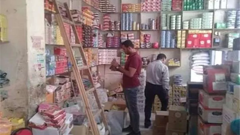 صحة الشرقية تضبط 9 طن مخللات وملح طعام فاسد
