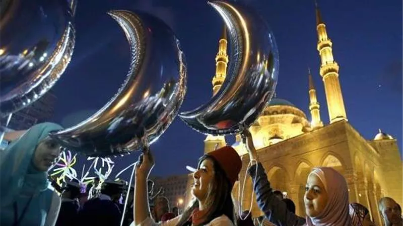 بالفيديو.. شعوب العالم يحتفلون برمضان على طريقتهم الخاصة