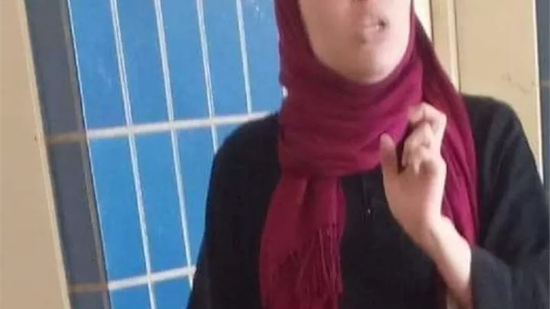حبس سيدة بالسويس نصبت علي 50 شخص تحت مزاعم تسفيرهم لأداء العمرة