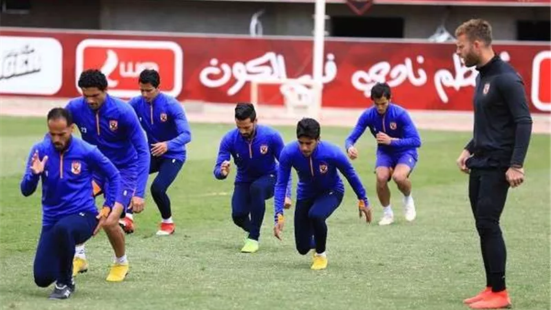 لاعبي الأهلي الغائبون عن مباراة سموحة يخوضون المران عصر اليوم
