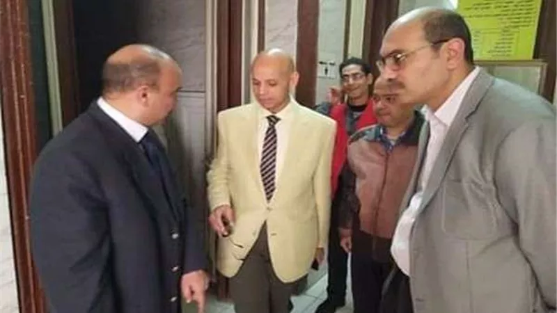 وكيل صحة الشرقية يتفقد مستشفي أبو كبير المركزي فى زيارة مفاجئة.