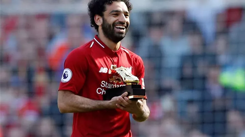 محمد صلاح ضمن التشكيل المثالي للدوري الإنجليزي