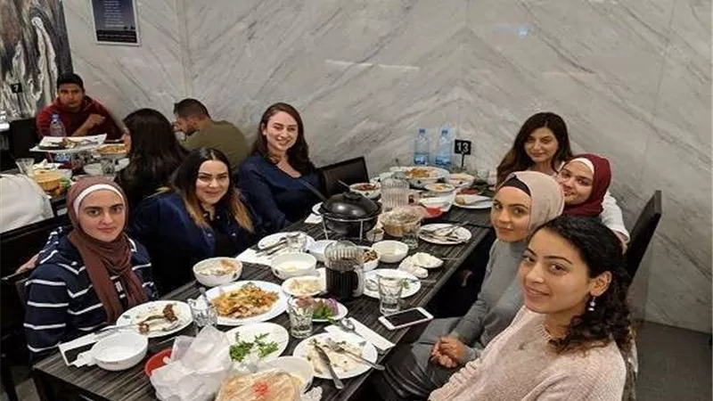 أبناء الجيل الثاني والثالث في إستراليا ينظمون إفطار جماعي احتفالاً برمضان