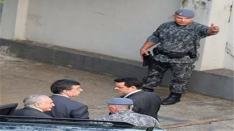 الشرطة البرازيلية تحقق مع الرئيس السابق في تهم فساد