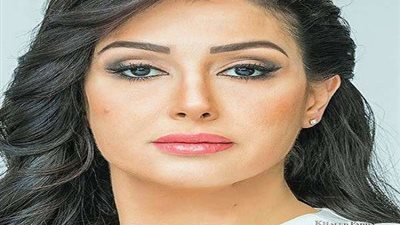 غادة عبد الرازق: 