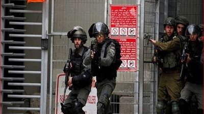 وضع مواطن إسرائيلي هاجم السفير البولندي في تل آبيب قيد الإقامة الجبرية