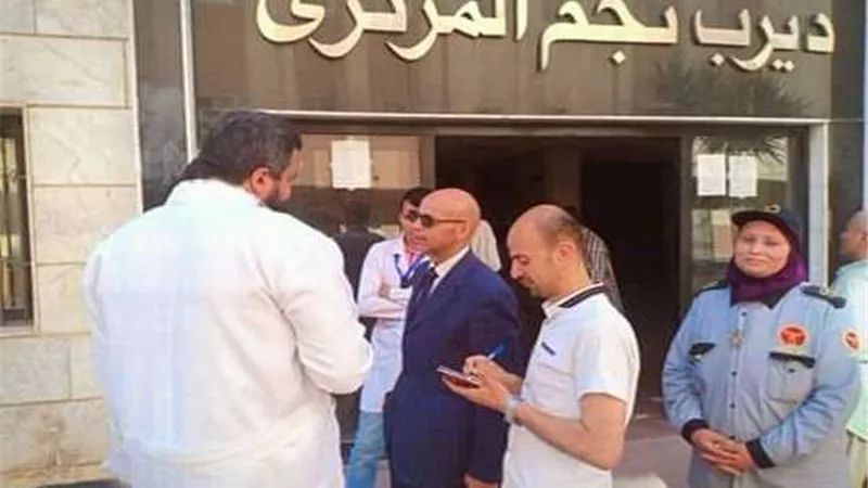 وكيل صحة الشرقية يتفقد مستشفى ديرب نجم المركزي