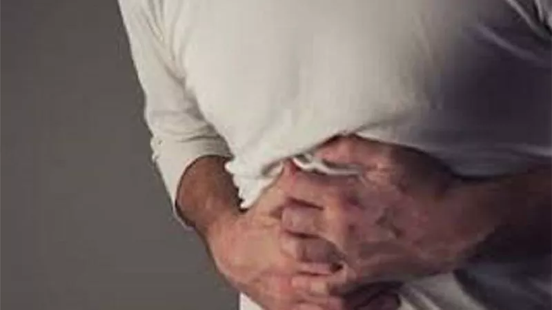 إصابة سيدة مسنة بحالة تسمم إثر تناولها مبيد حشري بالمنيا