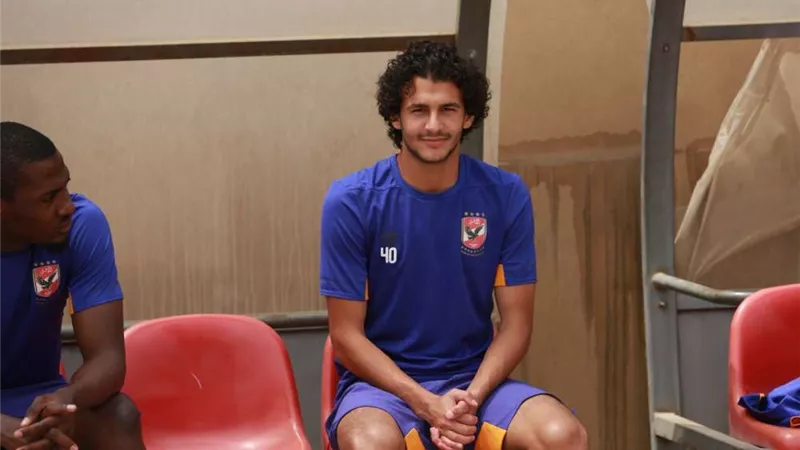عربي بدر ينهي برنامجه التأهيلي ويعود لتدريبات الأهلي