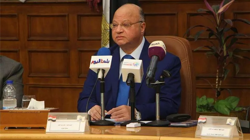 محافظ القاهرة: حملات موسعة الأيام القادمة لإعادة الانضباط إلى الشارع