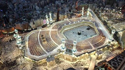 بالفيديو.. أول تسجيل صوتى لأذان الحرم المكى