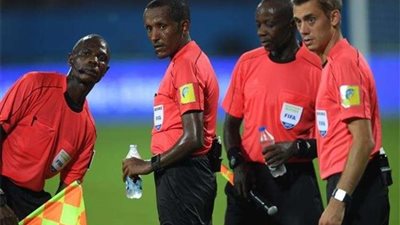 تعرف على طاقم تحكيم مباراة الزمالك ونهضة بركان في إياب نهائي الكونفدرالية