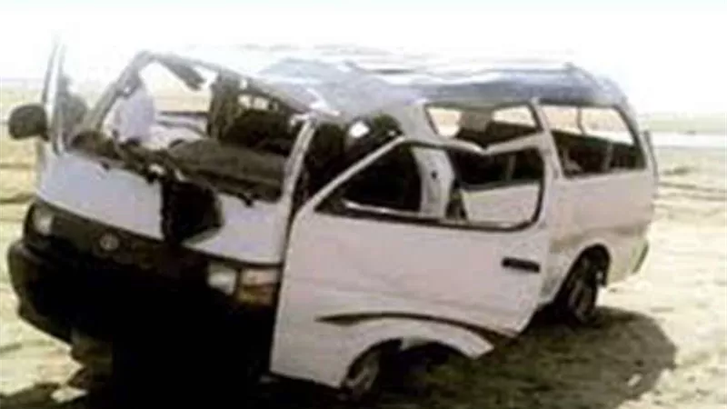 إصابة 5 أشخاص بحادث انقلاب سيارة أجرة بالدولى الساحلى