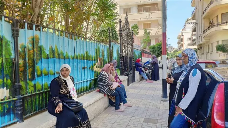 أولياء أمور طلاب 