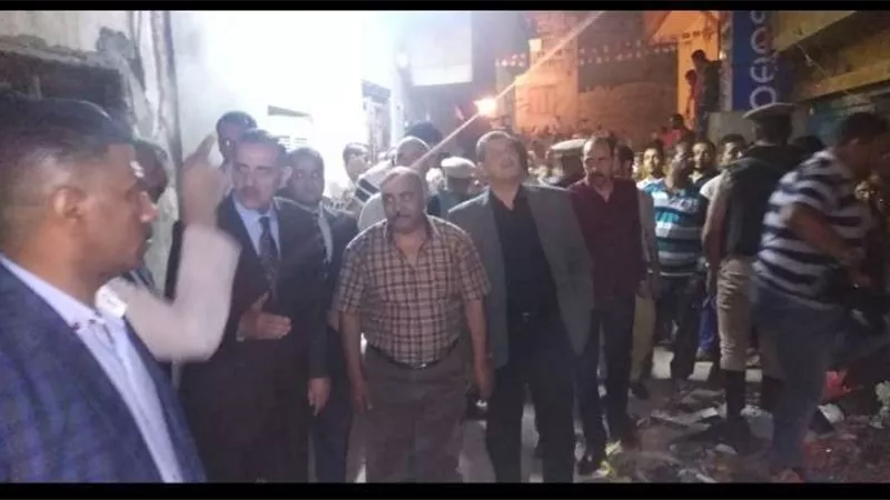 محافظ أسيوط يتفقد المنزل المنهار بغرب البلد