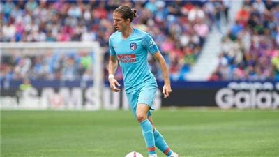 لاعب أتليتكو مدريد يعرض خدماته على برشلونة