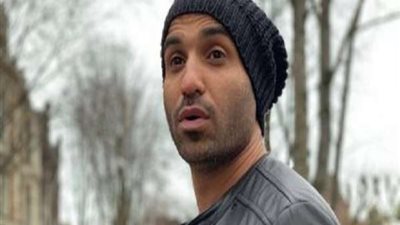 أحمد فهمي يخرج من المستشفي  ويدخل 