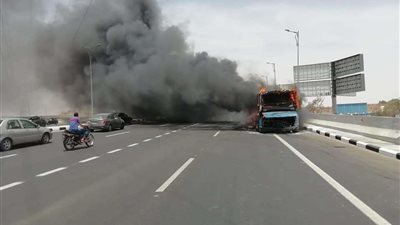 ثاني ضحايا النقل العام.. حريق  أتوبيس بمحور المشير لارتفاع درجات الحرارة
