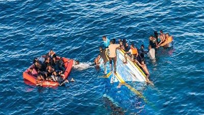 انتشال أكثر من 200 مهاجر من زورقين في البحر المتوسط